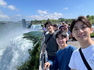 ナイアガラの滝にて